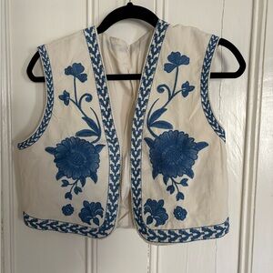 Floral Embroidered Vest in Blue and White